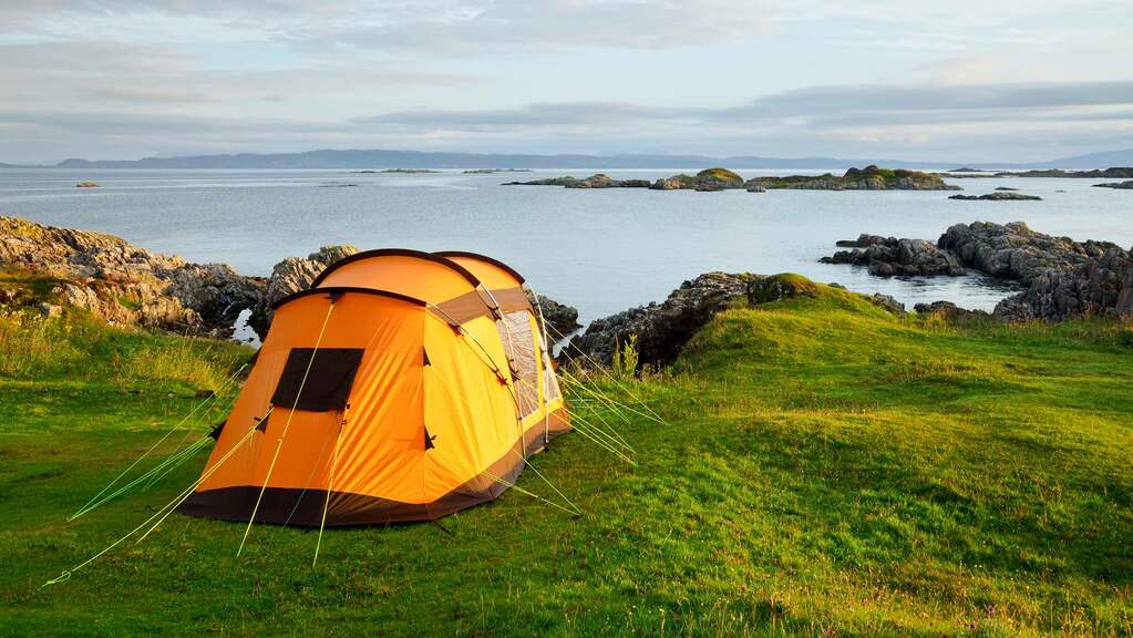 Landowners win court battle to ban campers